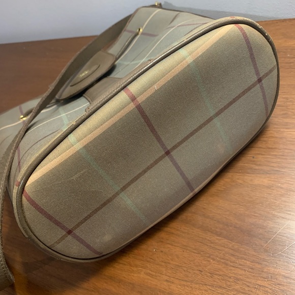 Burberry Bucket Bag - Authentic - Picture 6 of 14